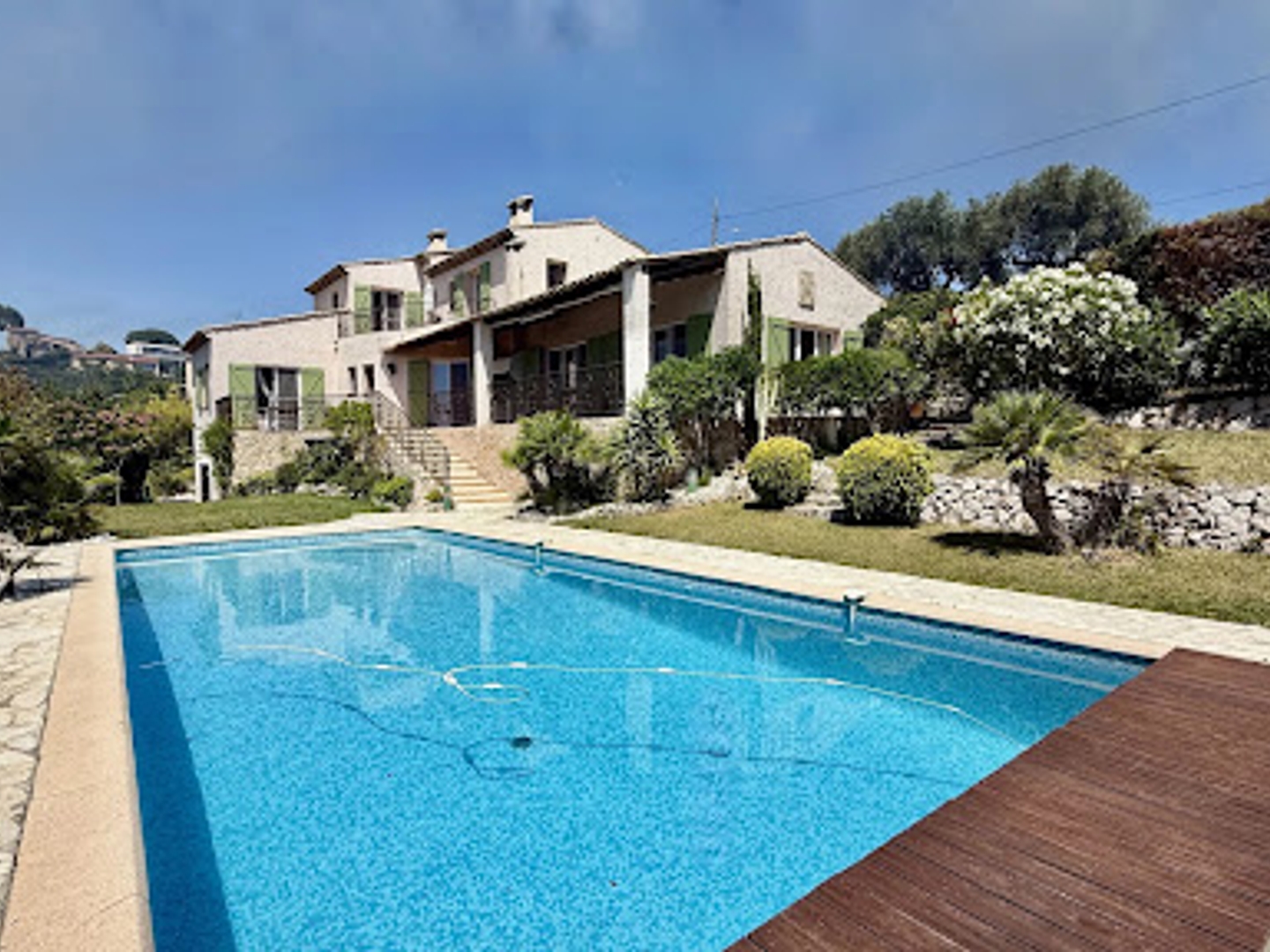 Maison 6 pièces 238 m²