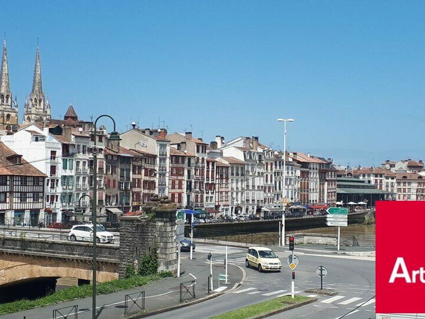 FONDS DE COMMERCE à CEDER