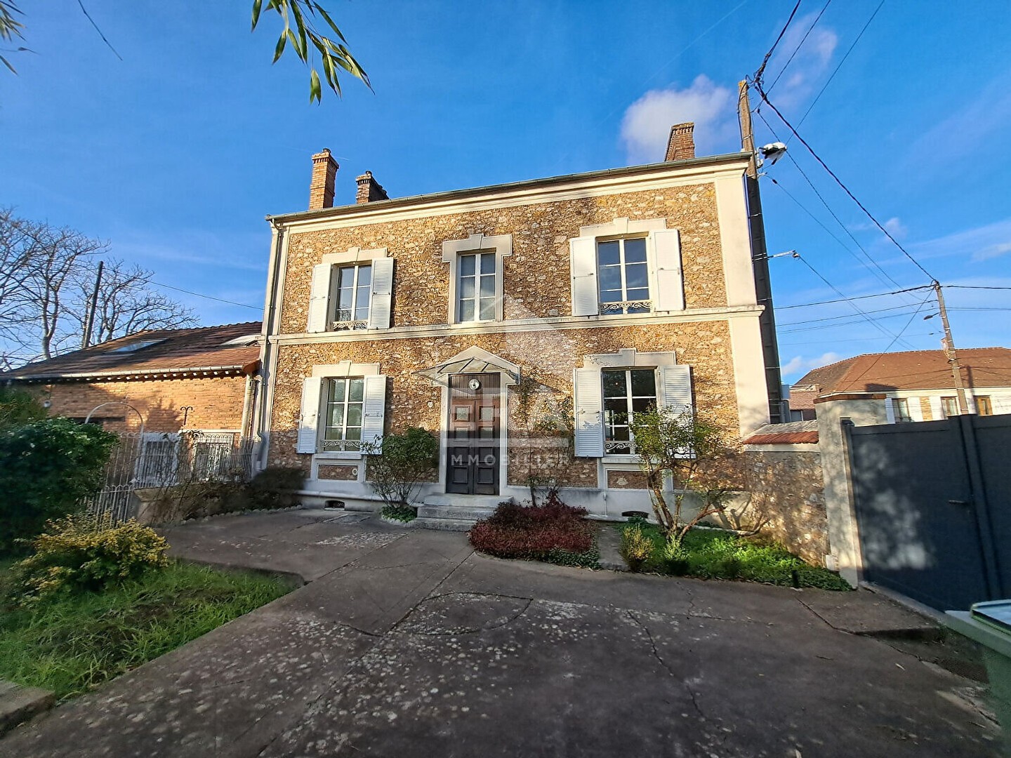 Local commercial 6 pièces 146 m²
