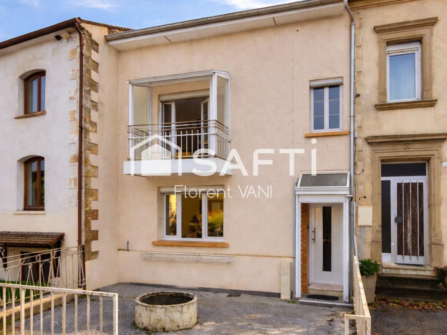 Maison de village + garage