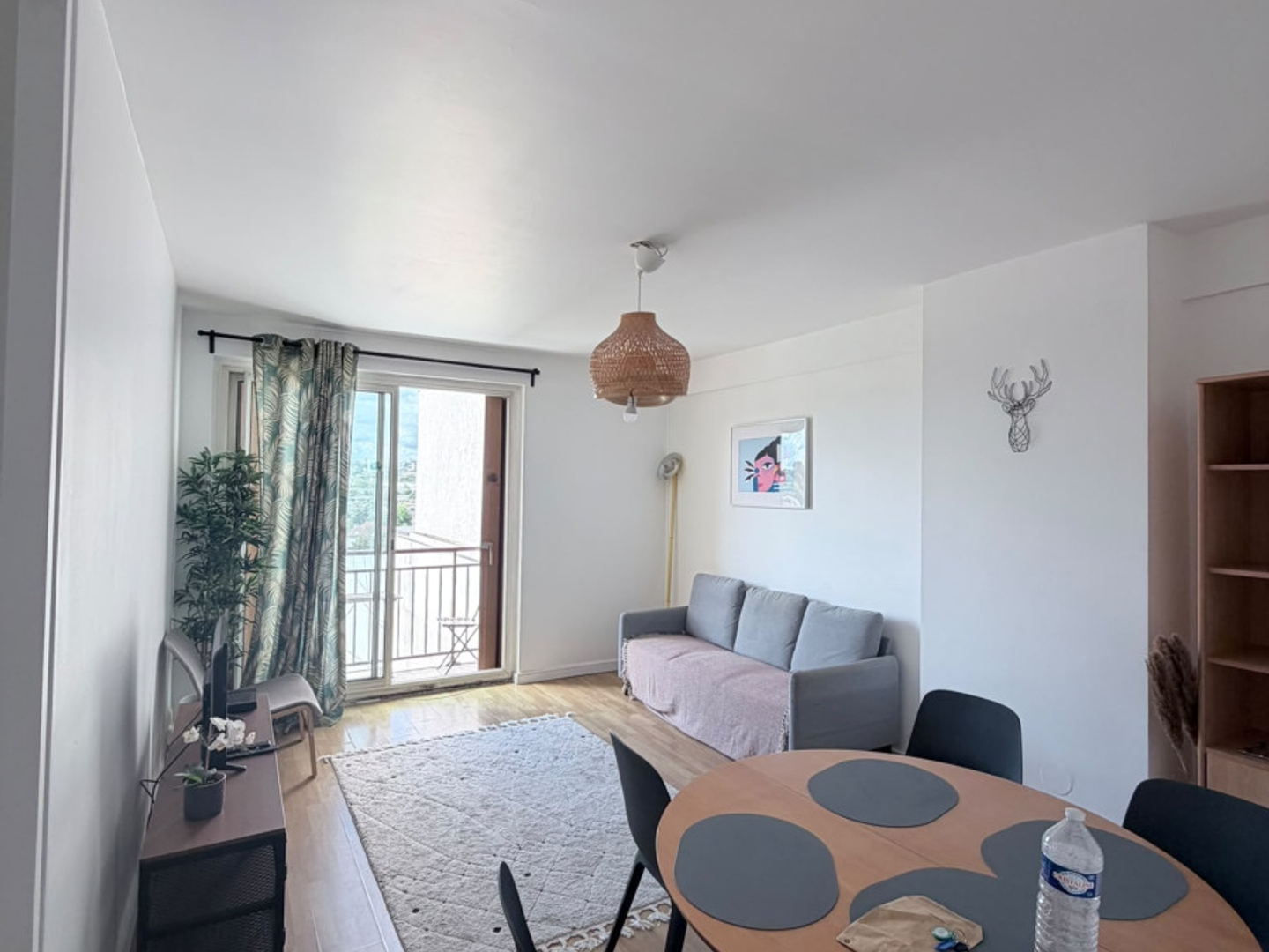 Bourg-la-Reine — 3 pièces meublé de 60 m², 8e étage avec ascenseur, à 5 min du R