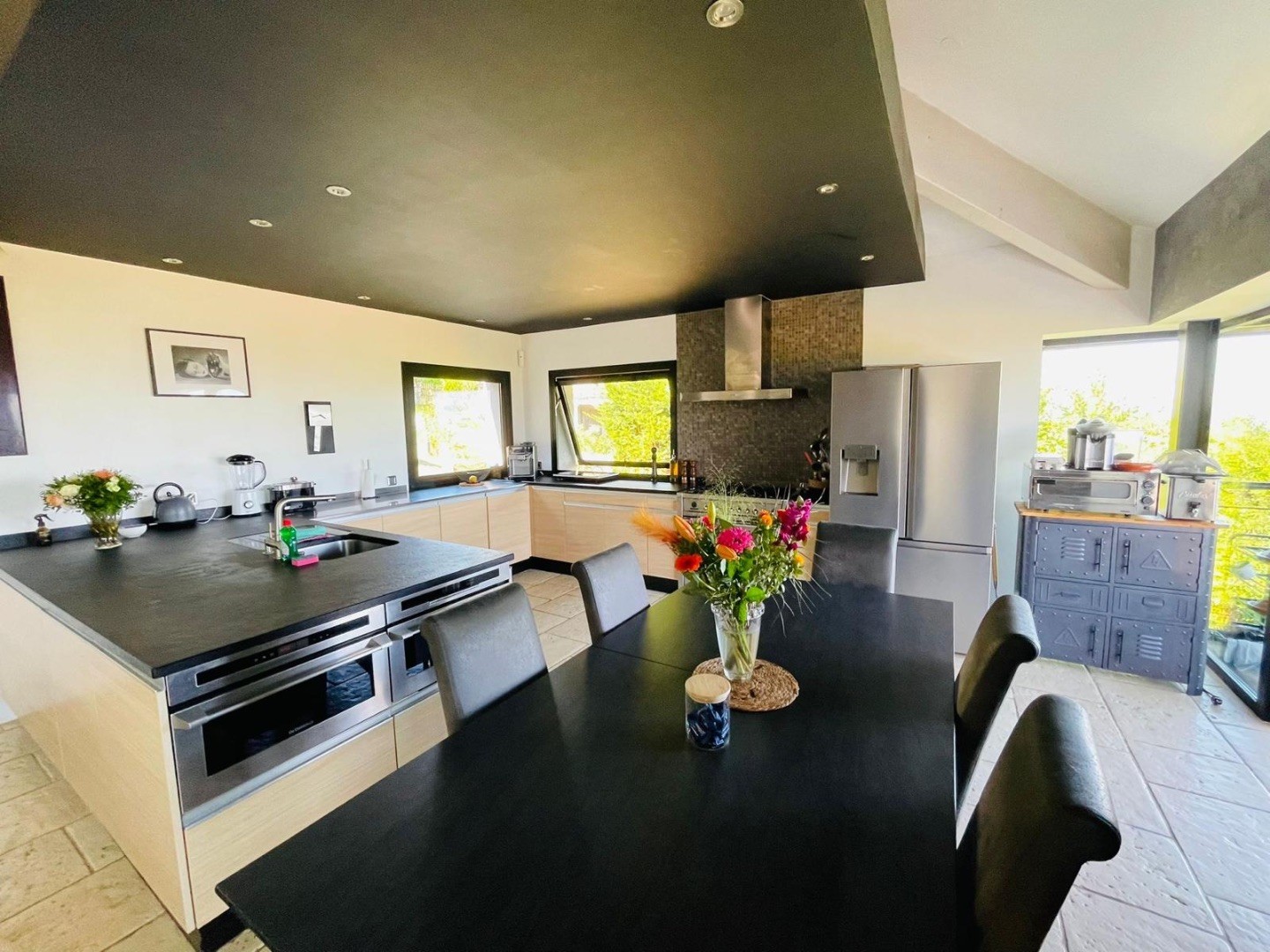 Maison à louer - 6 pièces - 300m2 - Sciez (74140)