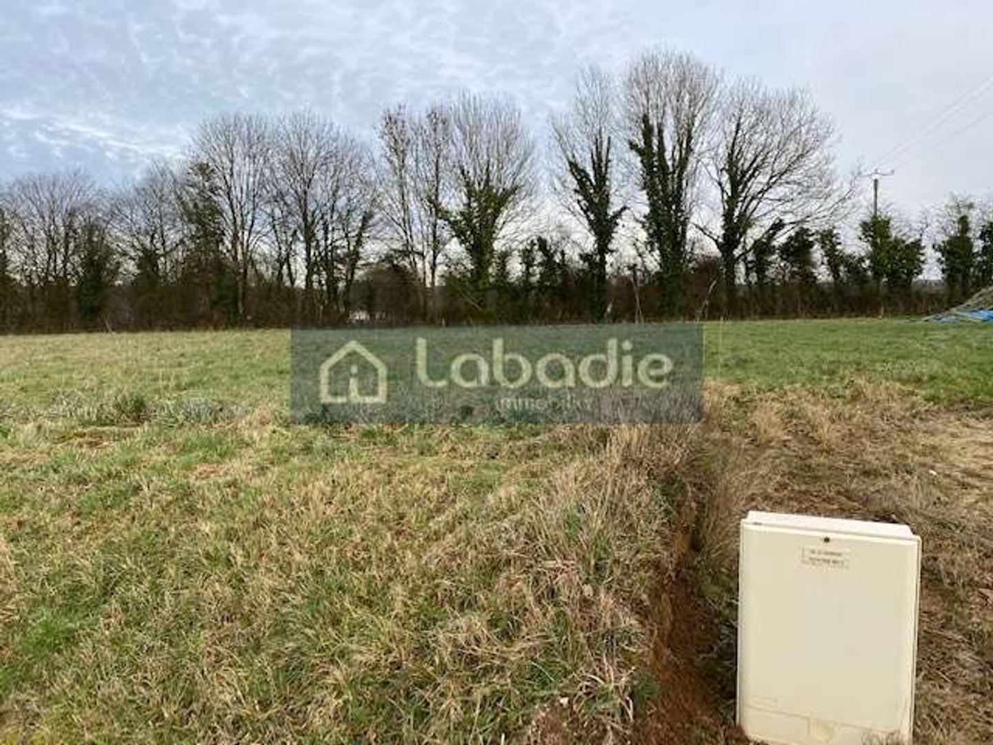 Terrain 865 m²