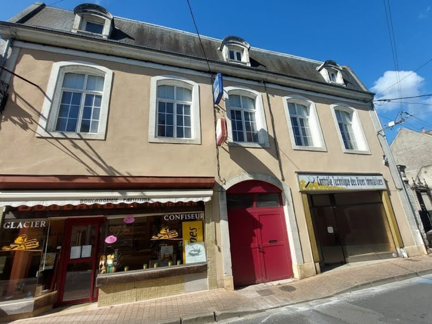 Fonds de commerce 4 pièces 315 m²