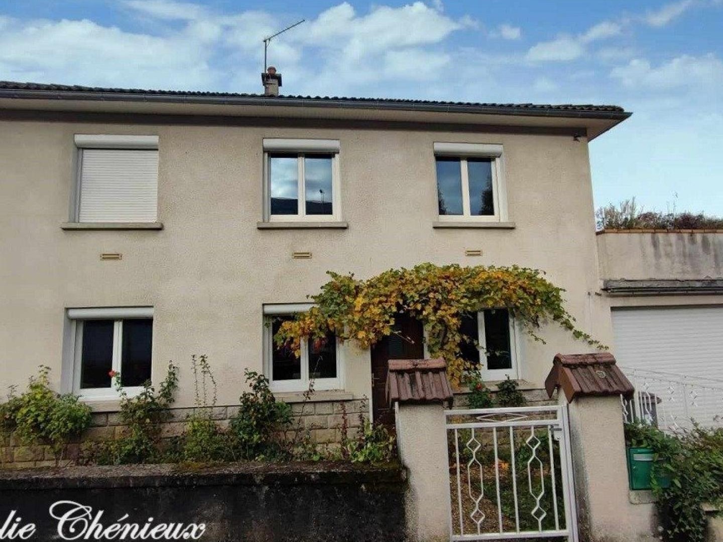 Belle maison avec grande terrasse