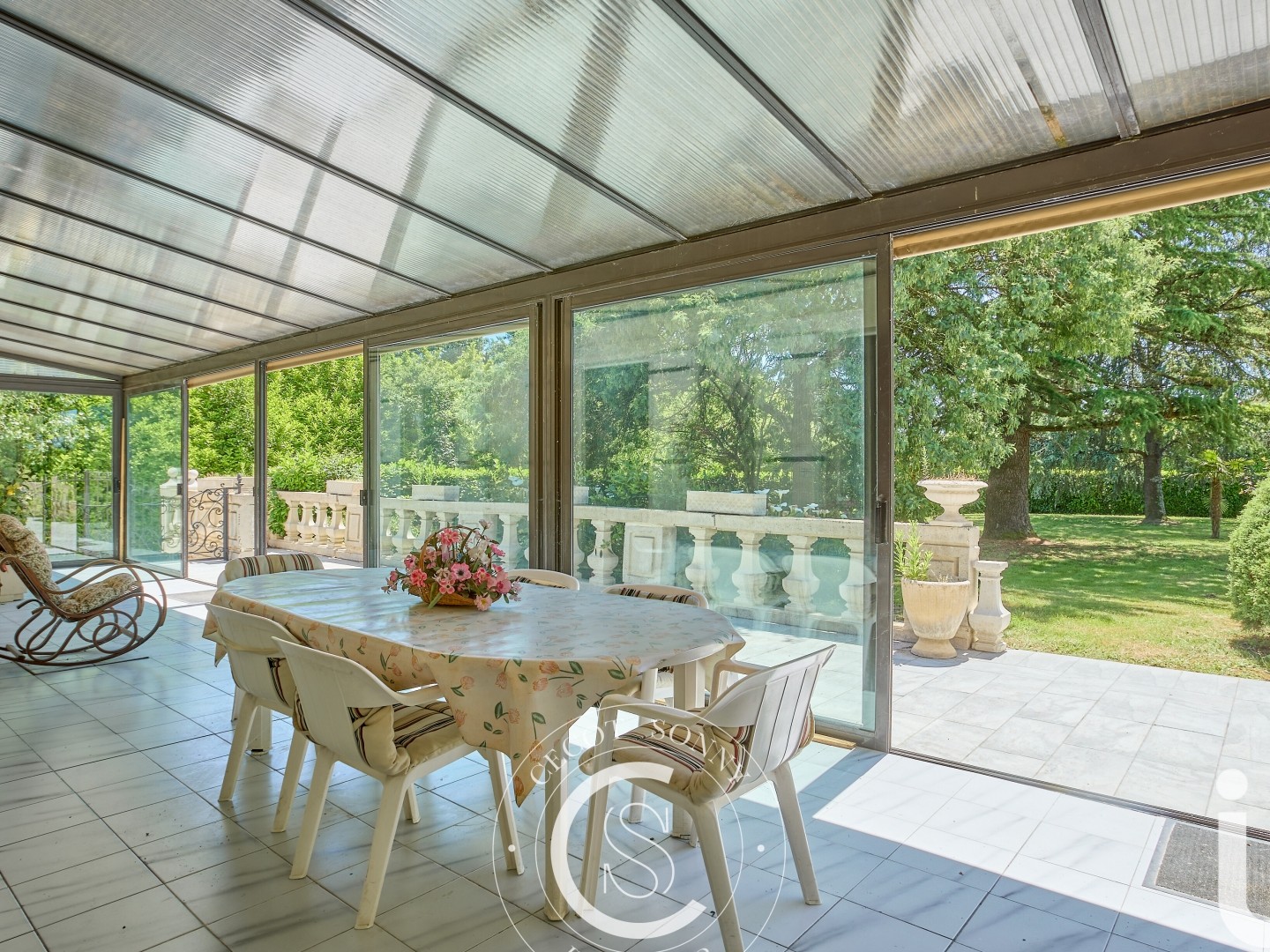 Maison 8 pièces 277 m²