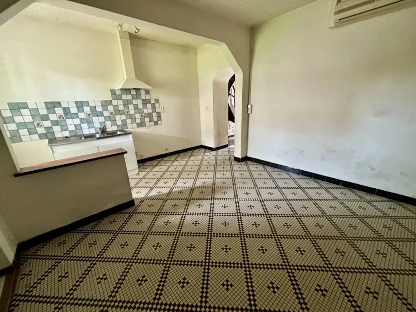Maison à vendre - 244m2 - Saussignac (24240)