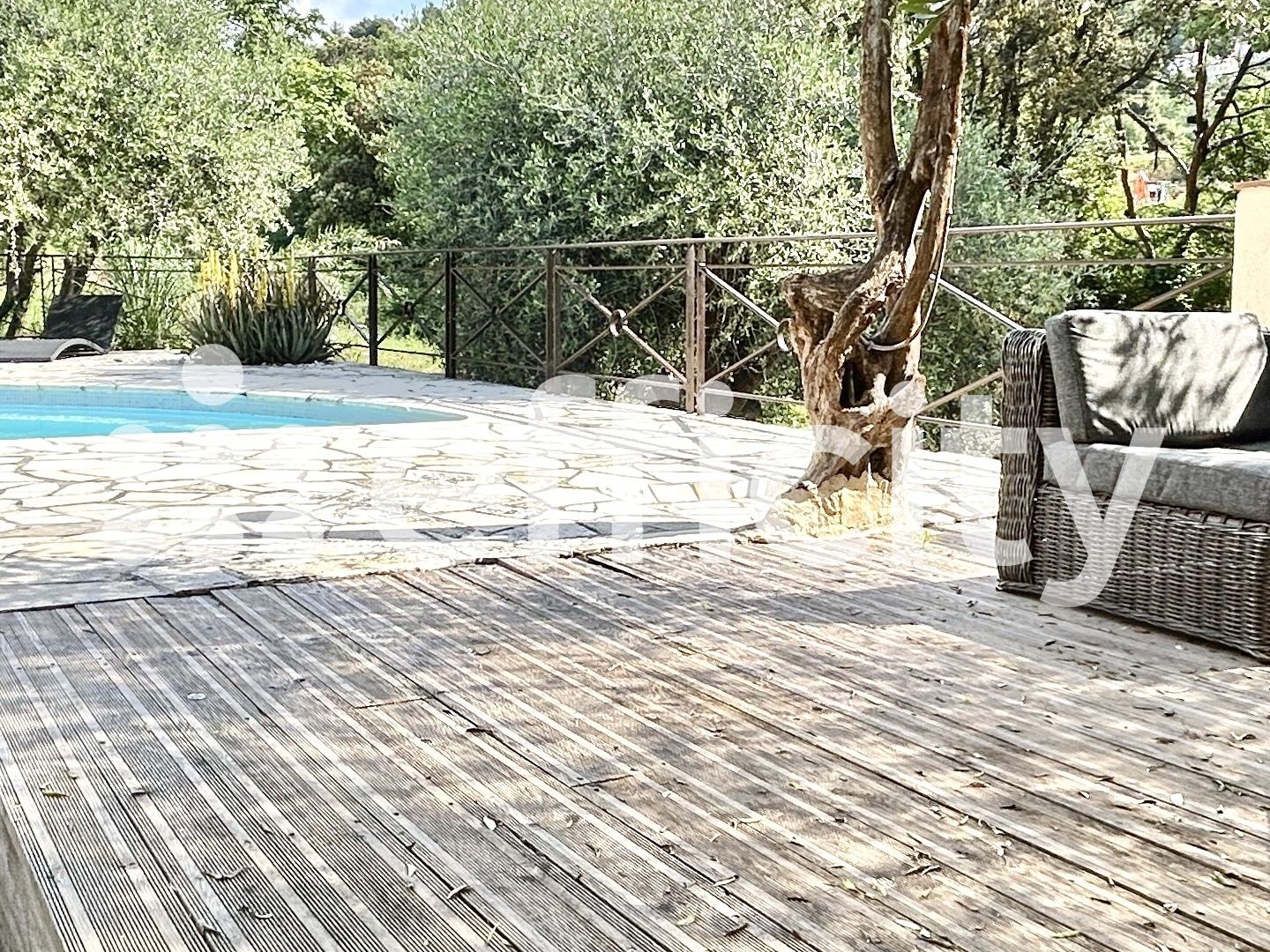 Maison à vendre - 4 pièces - 135m2 - Saint-Martin-Du-Var (06670)
