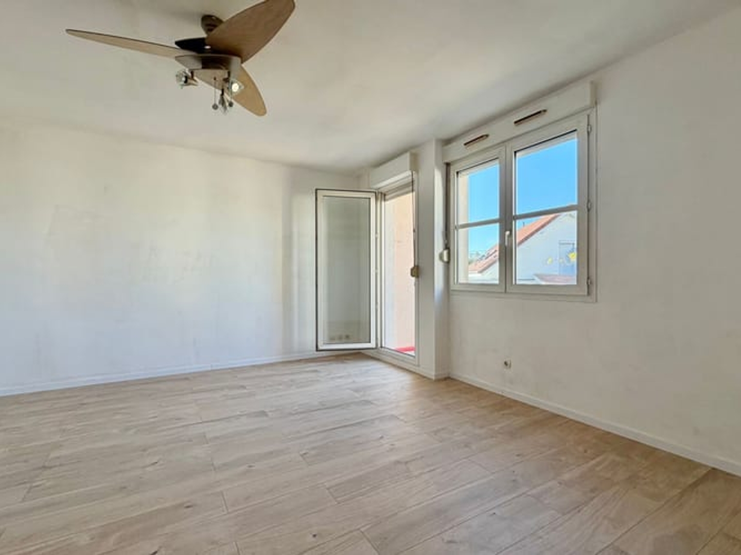 Appartement à vendre - 2 pièces - 57m2 - Dijon (21000)