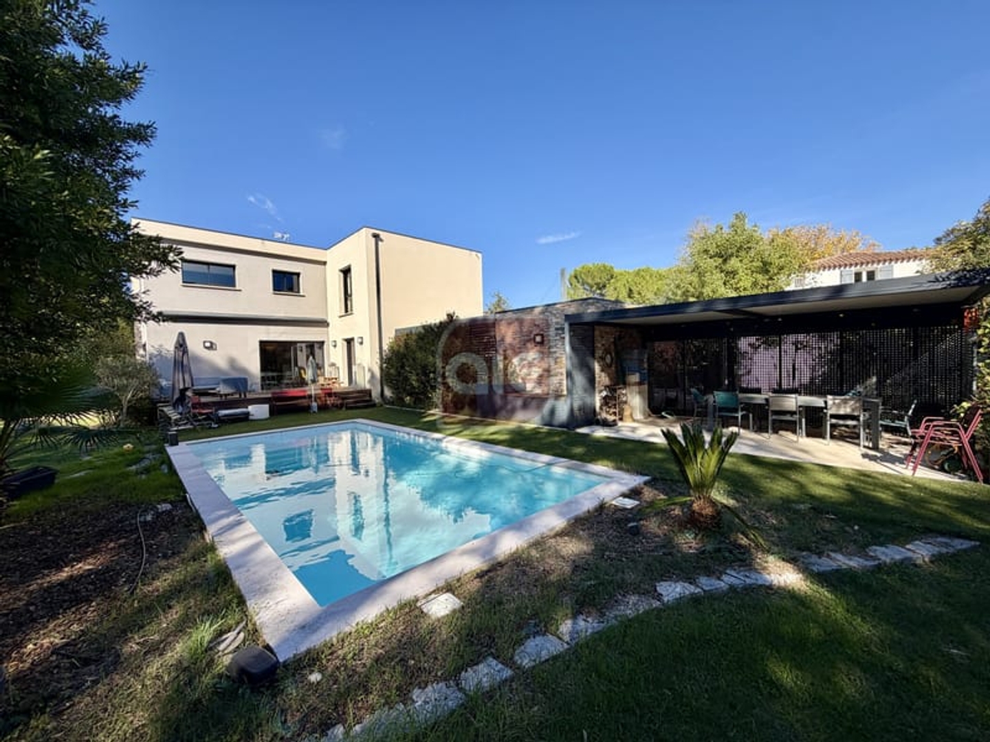 EXCLUSIVITÉ A.I.E. ! Superbe villa de plus de 144 m2 sur une