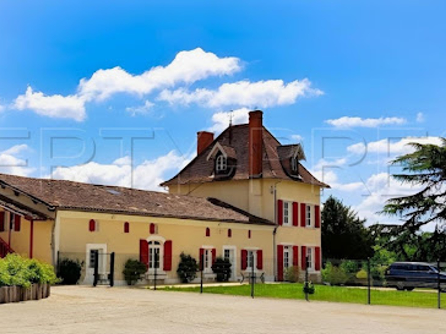 Propriété 600 m²