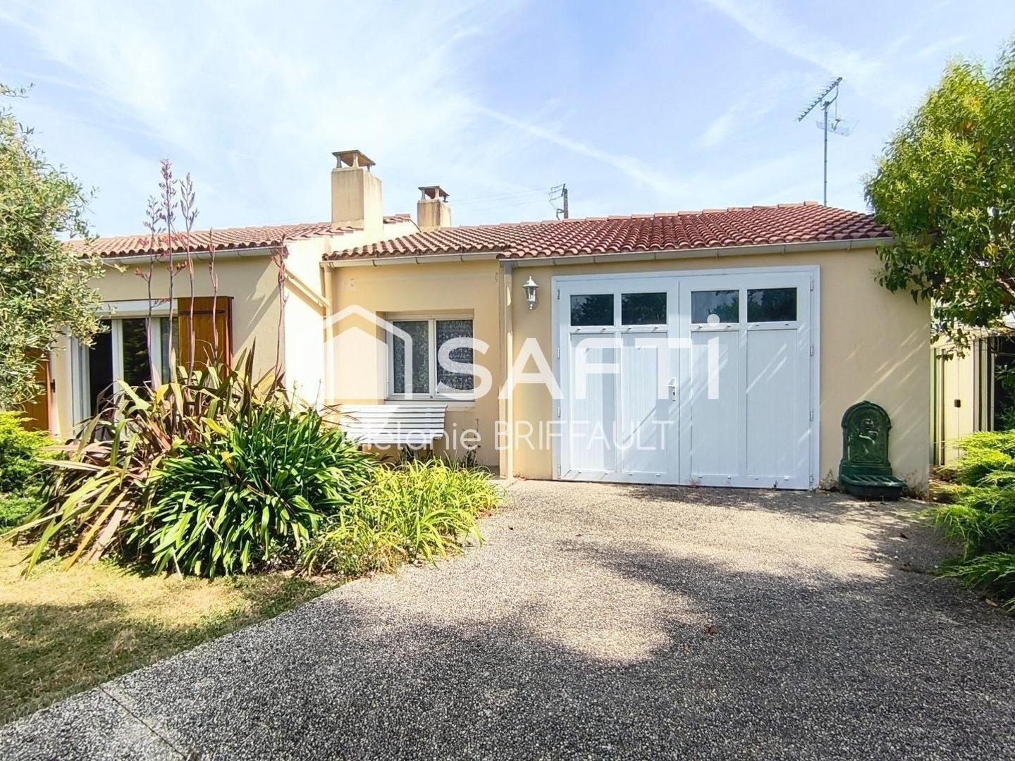 Maison plain pied - proche bourg - au calme