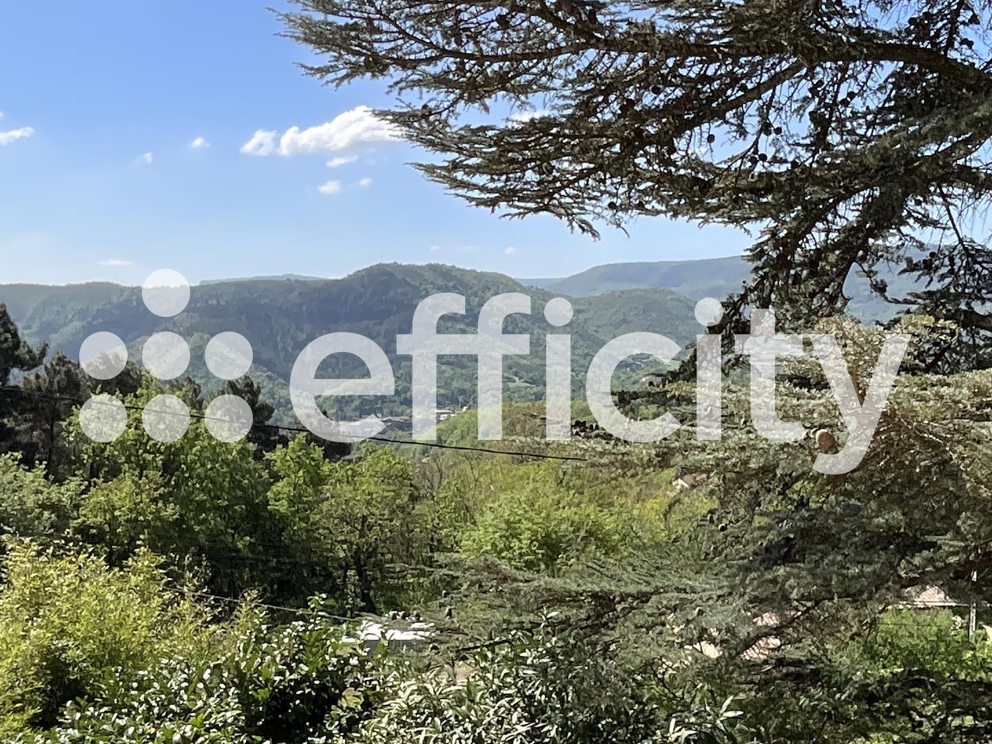 Maison à vendre - 11 pièces - 215m2 - Coux (07000)