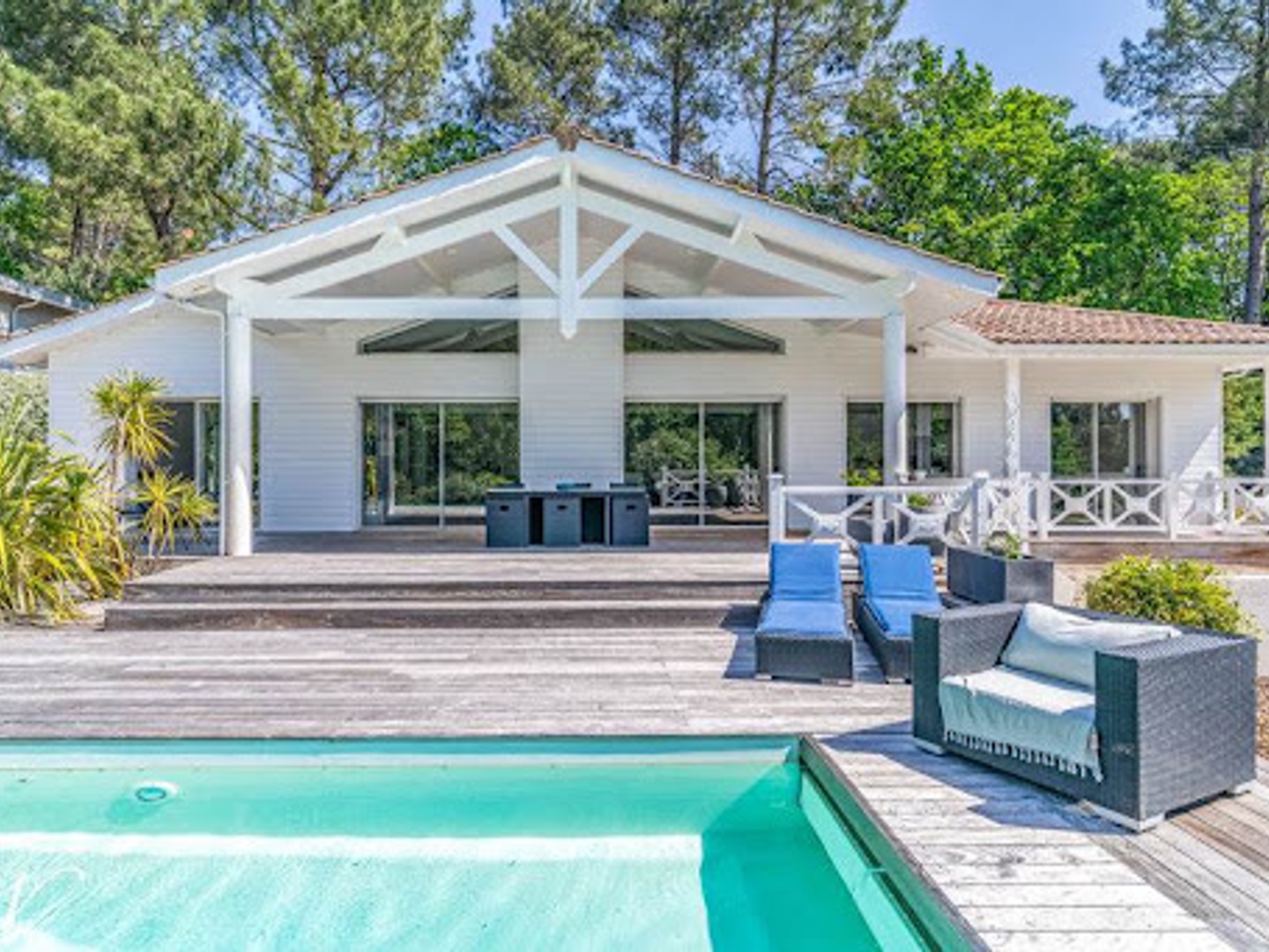 Maison 8 pièces 250 m²