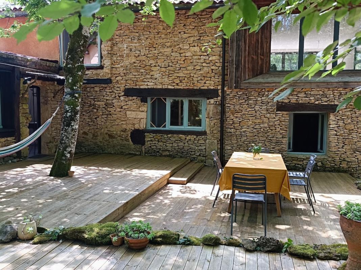 Maison Saint Leon Sur Vezere 5 pièce(s) 150.79 m2