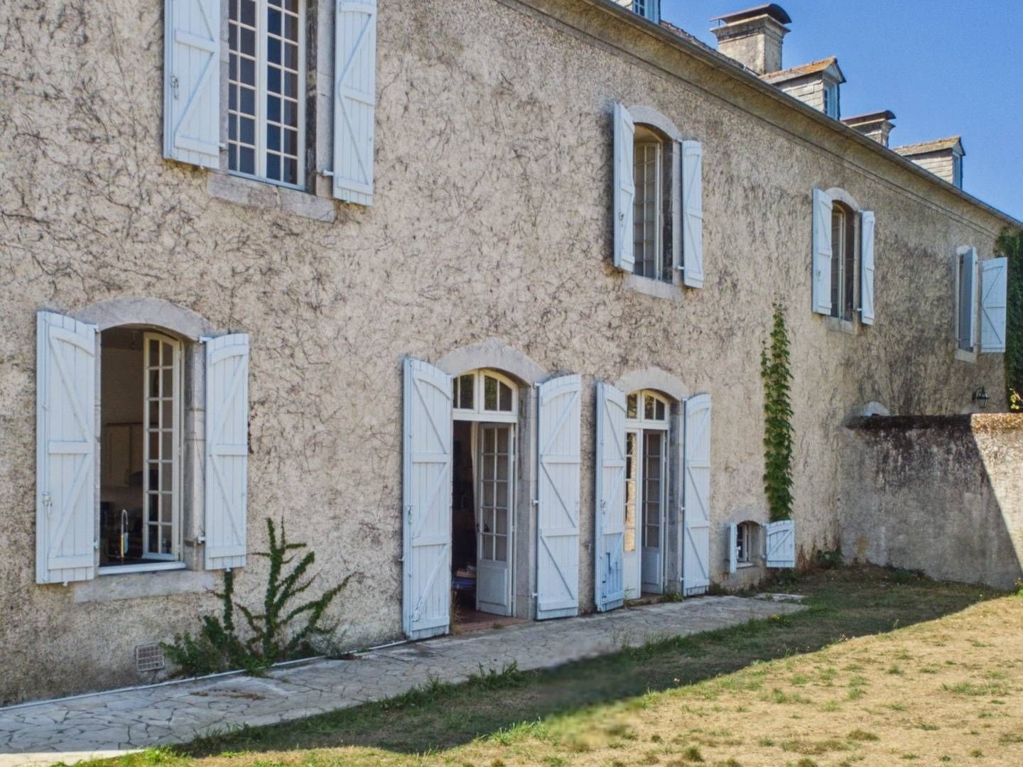 Maison 7 pièces 328 m²