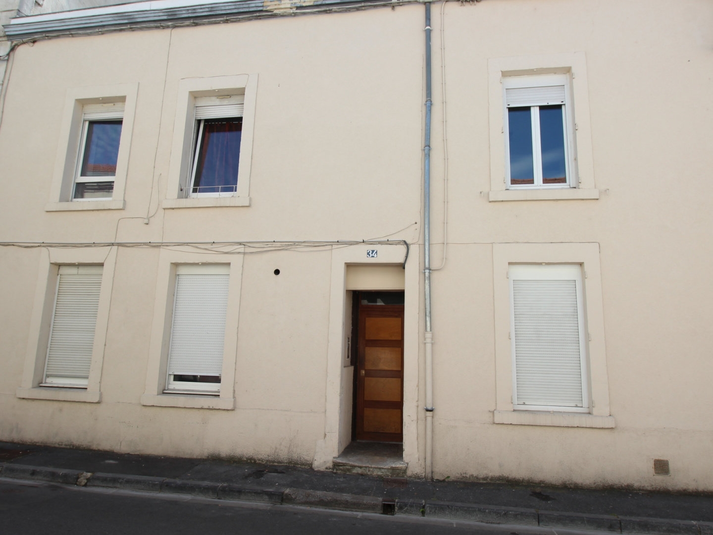 Studio, 26 m2 hab. REIMS, quartier rue Cernay