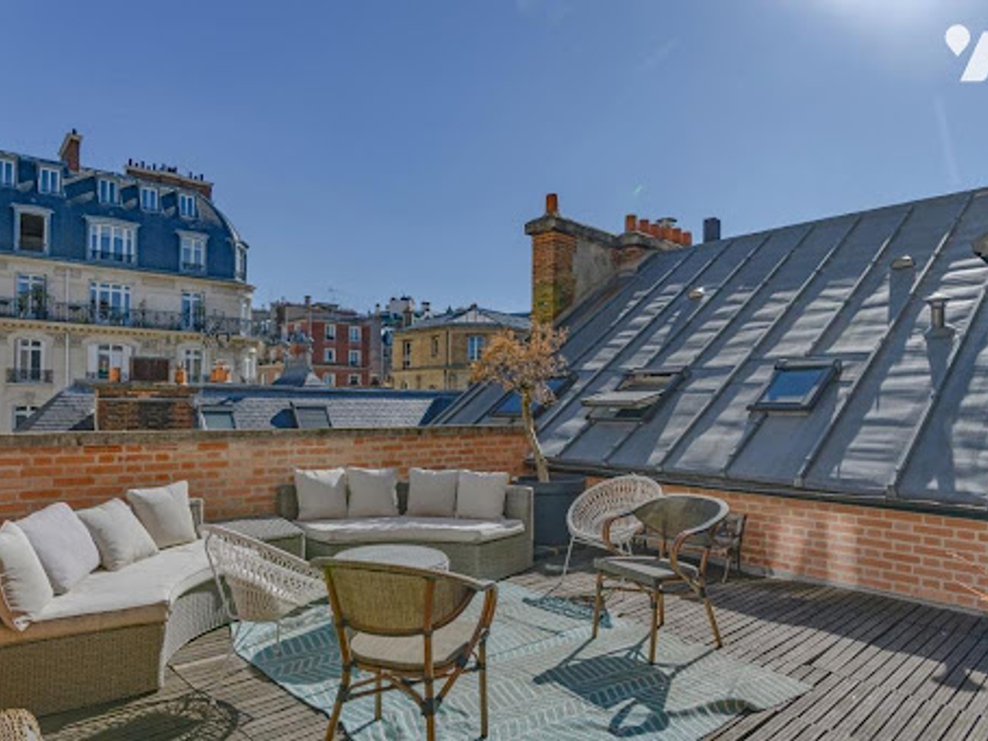 Hôtel 11 pièces 353 m²