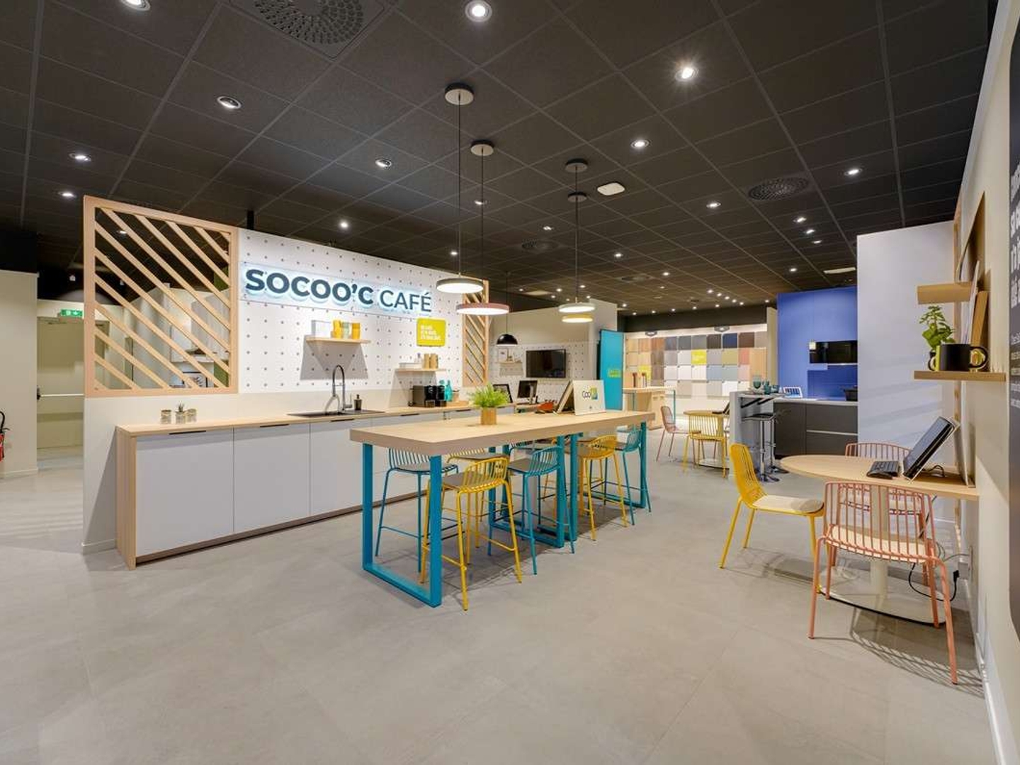 Ouvrir magasin vente et pose de cuisines à Paris