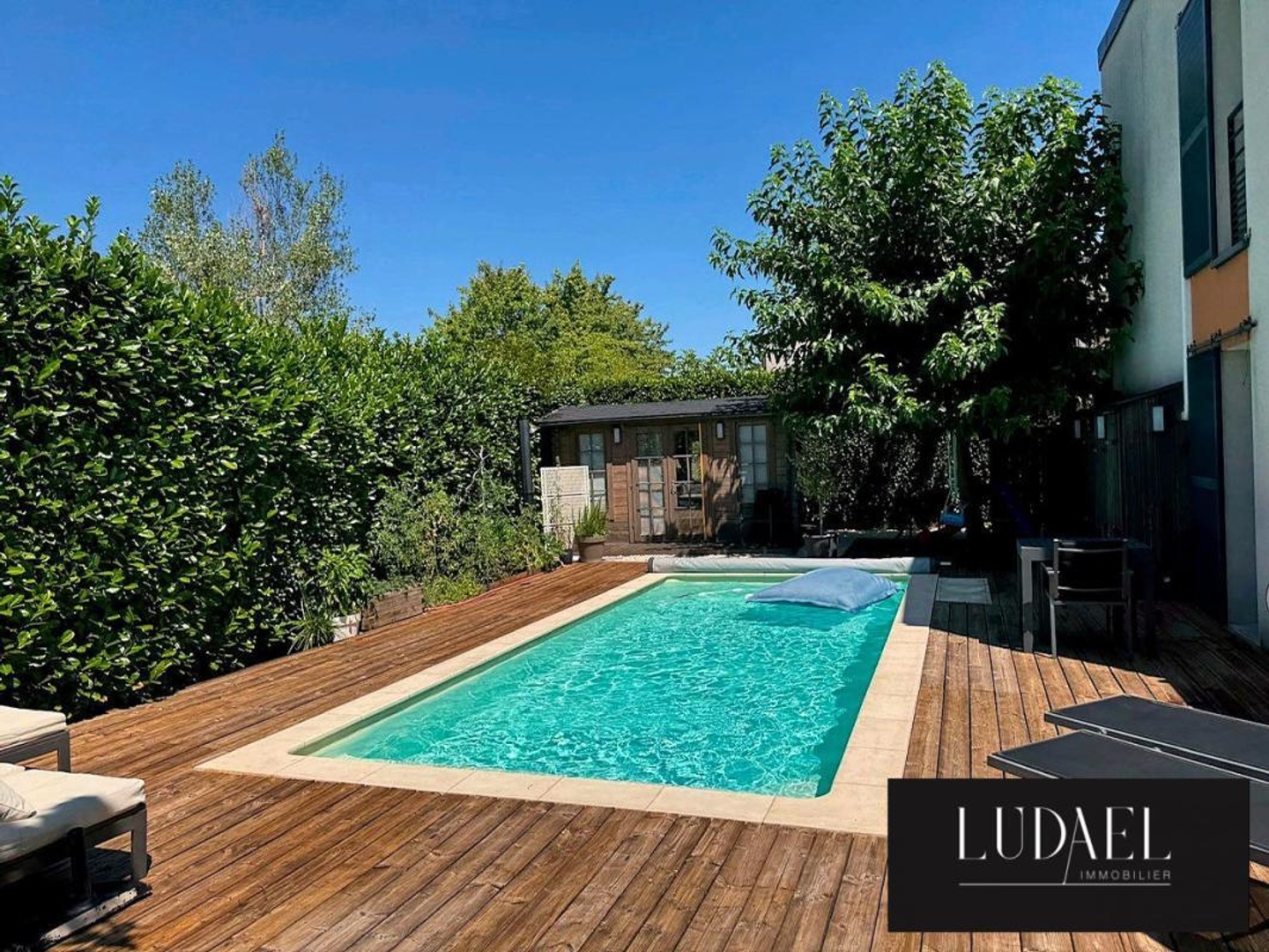 Vends maison - 102.53 m² - 5 pièces, 3 chambres - Mions 69780