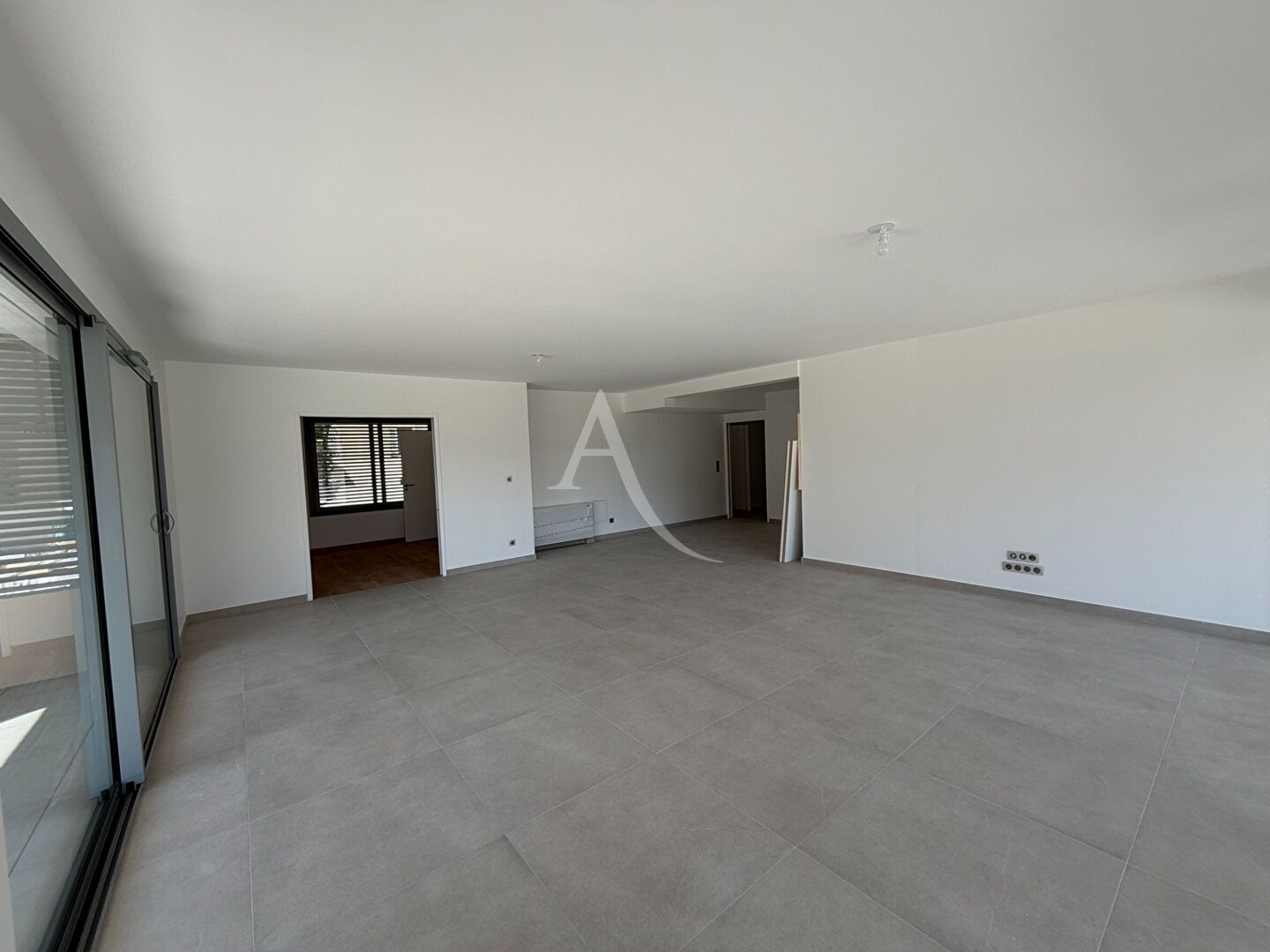 Appartement à vendre - 4 pièces - 130m2 - Bourg-En-Bresse (01000)