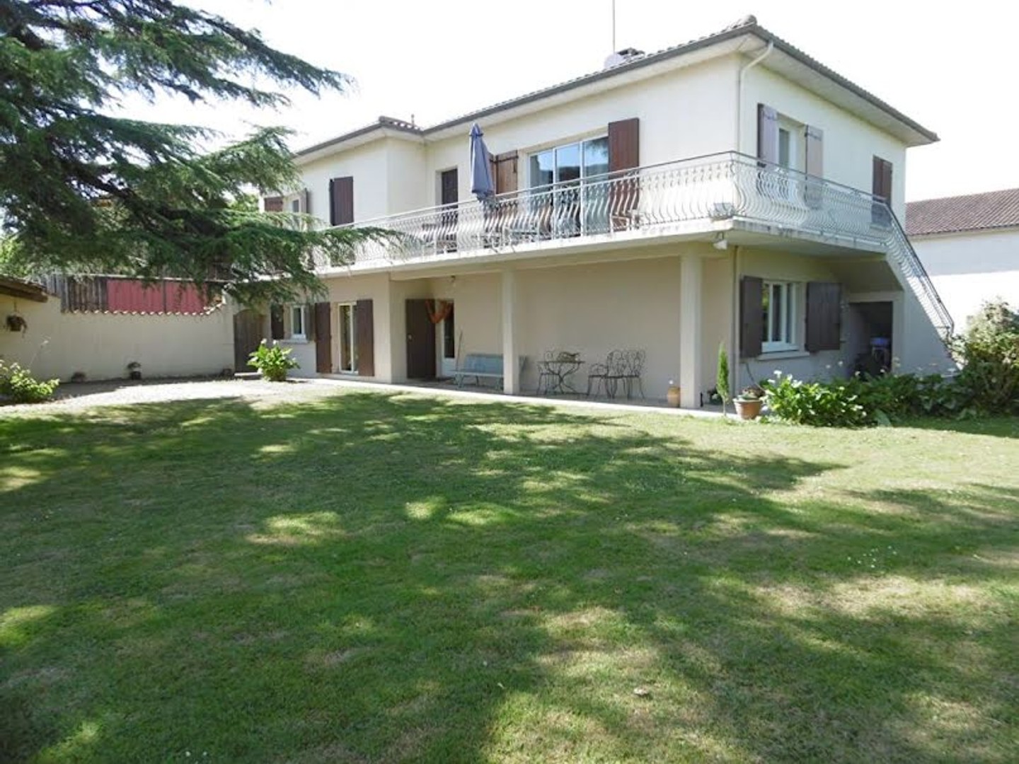 Maison 9 pièces 235 m²