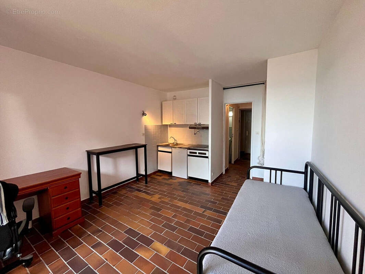 Appartement à vendre - 1 pièce - 25m2 - Saint-Cyr-Sur-Mer (83270)
