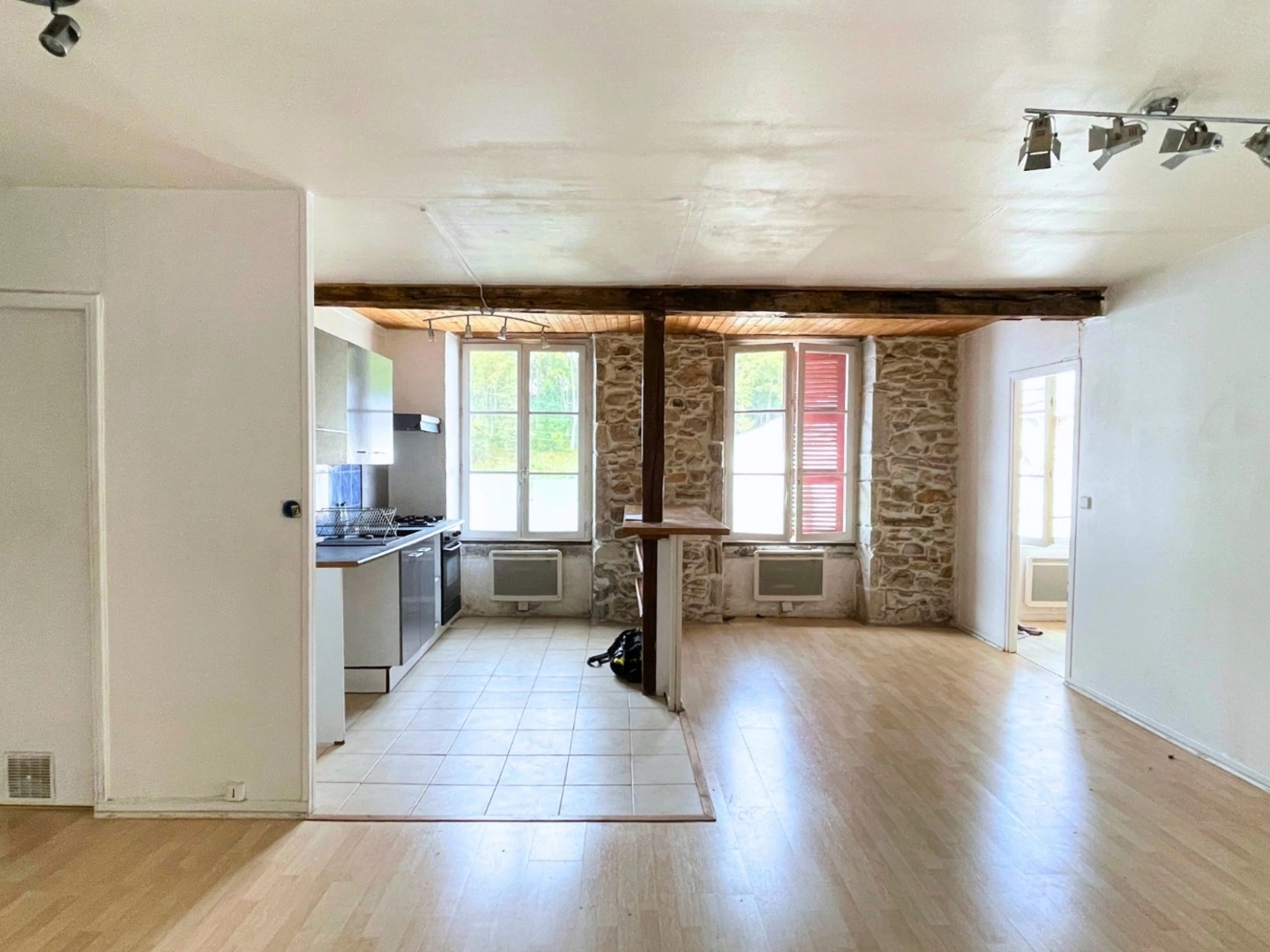 BAYONNE 64100 - SAINT-ESPRIT - T3 DE 62 M² - CHARME DE L'ANCIEN - SANS VIS-À-VIS