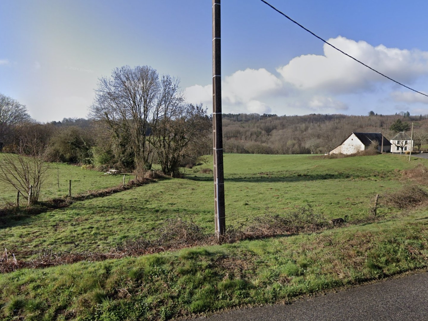 Terrain à vendre - 2366m2 - Neuville (19380)