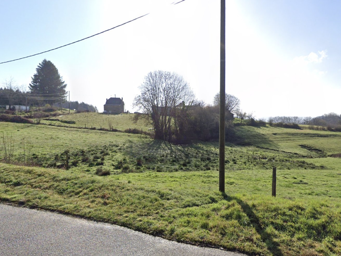 Terrain à vendre - 2366m2 - Neuville (19380)