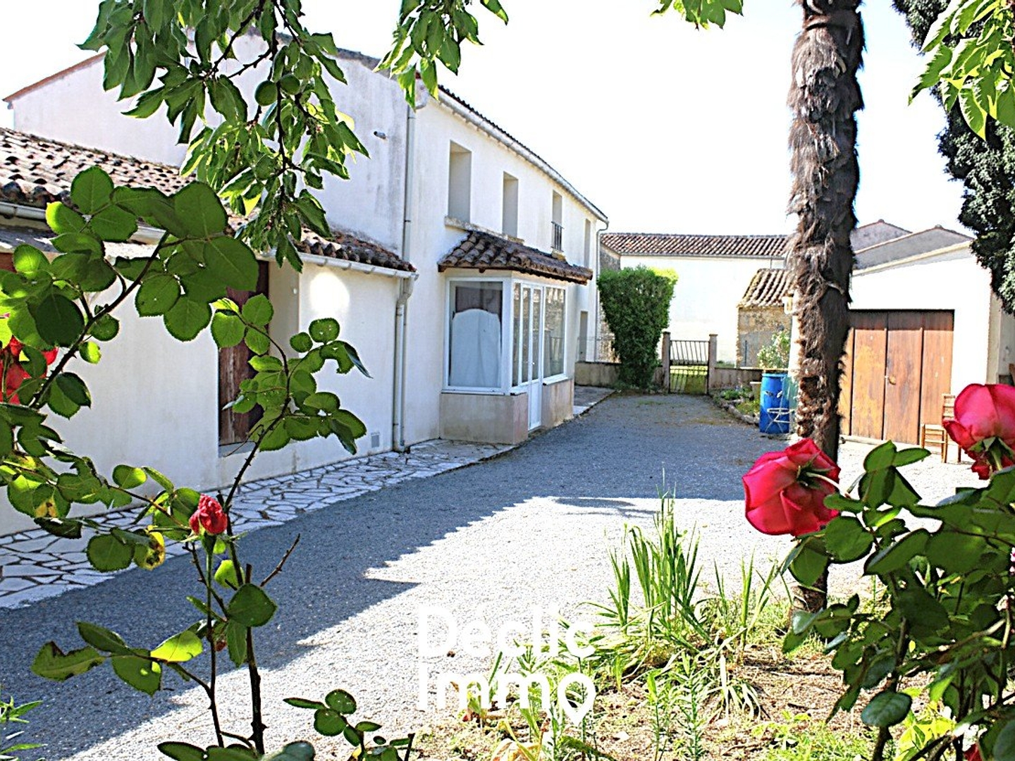 GRAND ENSEMBLE IMMOBILIER SUR 1137M2