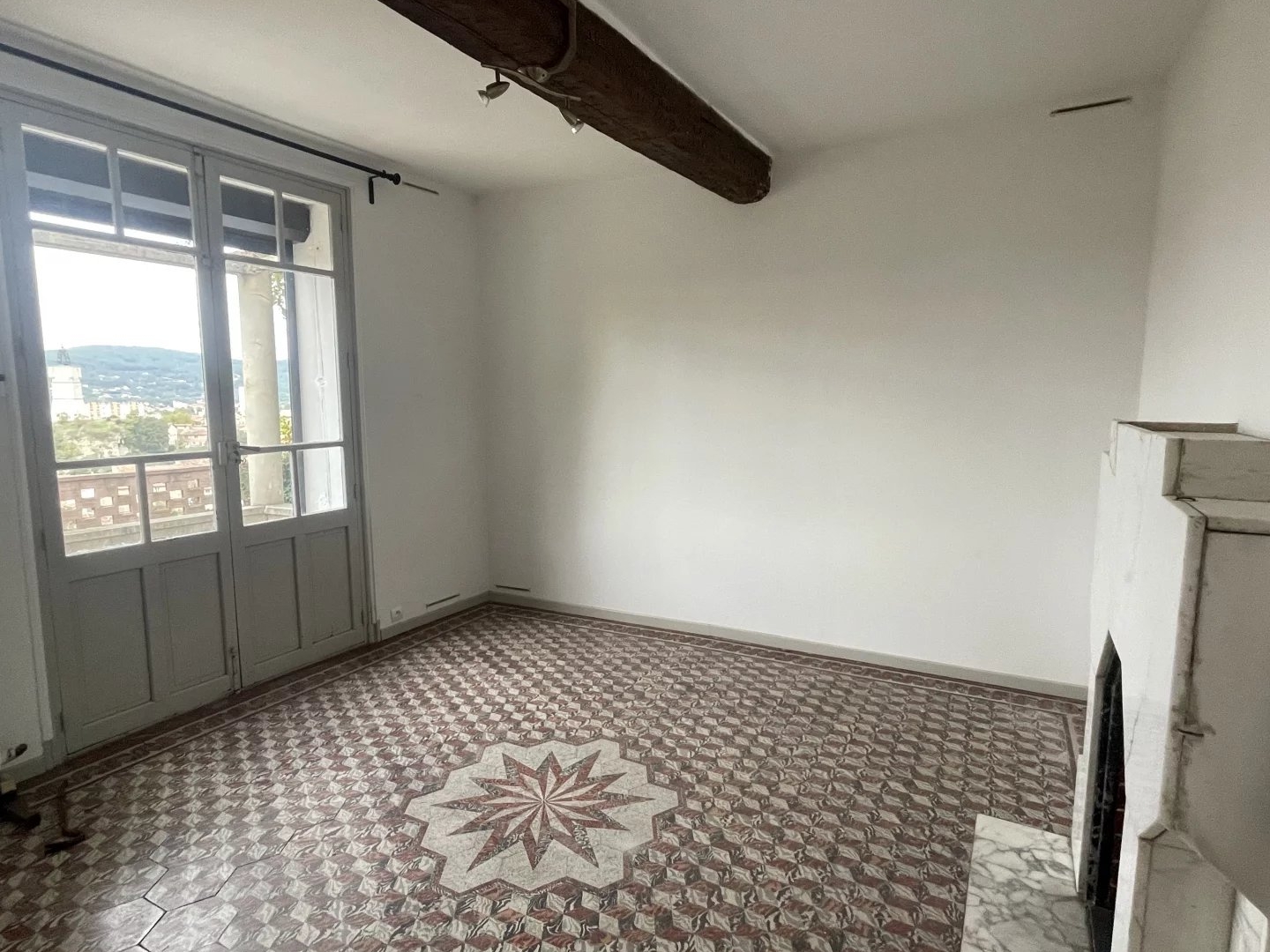 Maison à vendre - 9 pièces - 195m2 - Draguignan (83300)