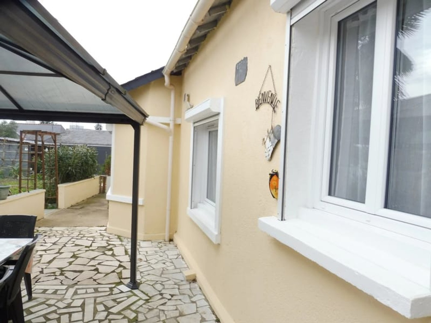 Ensemble immobilier composé de deux maisons - MONTREUIL JUIG