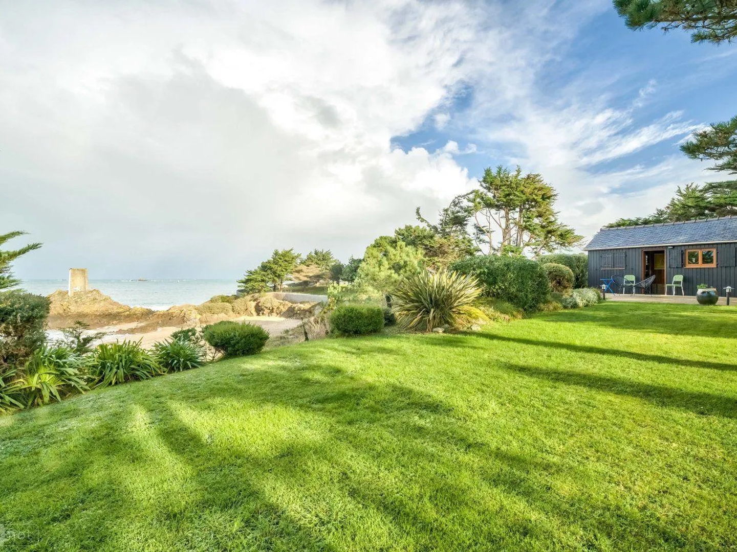 Maison à vendre - 6 pièces - 191m2 - Saint-Lunaire (35800)