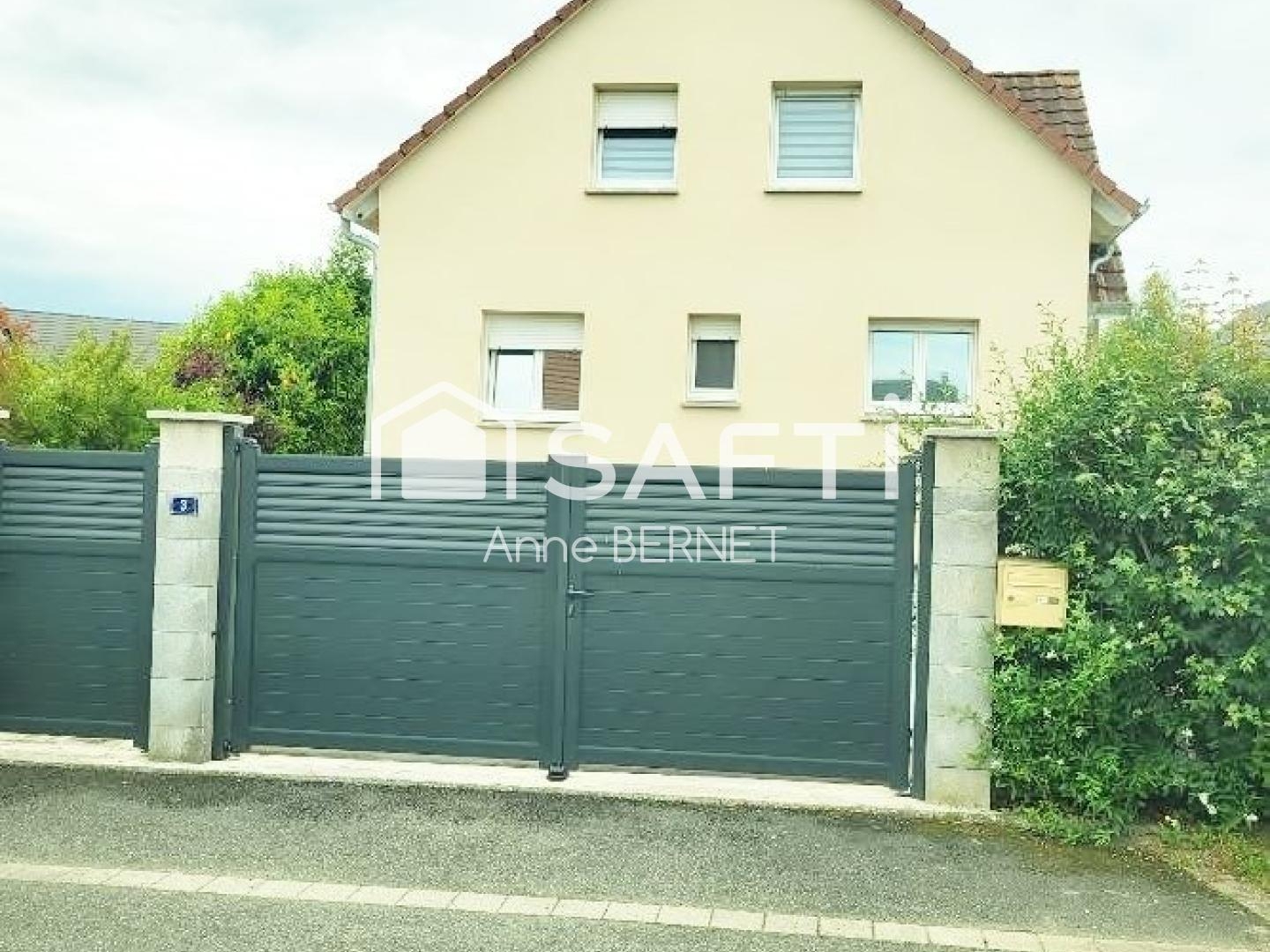 TRES BELLE MAISON A BESSONCOURT