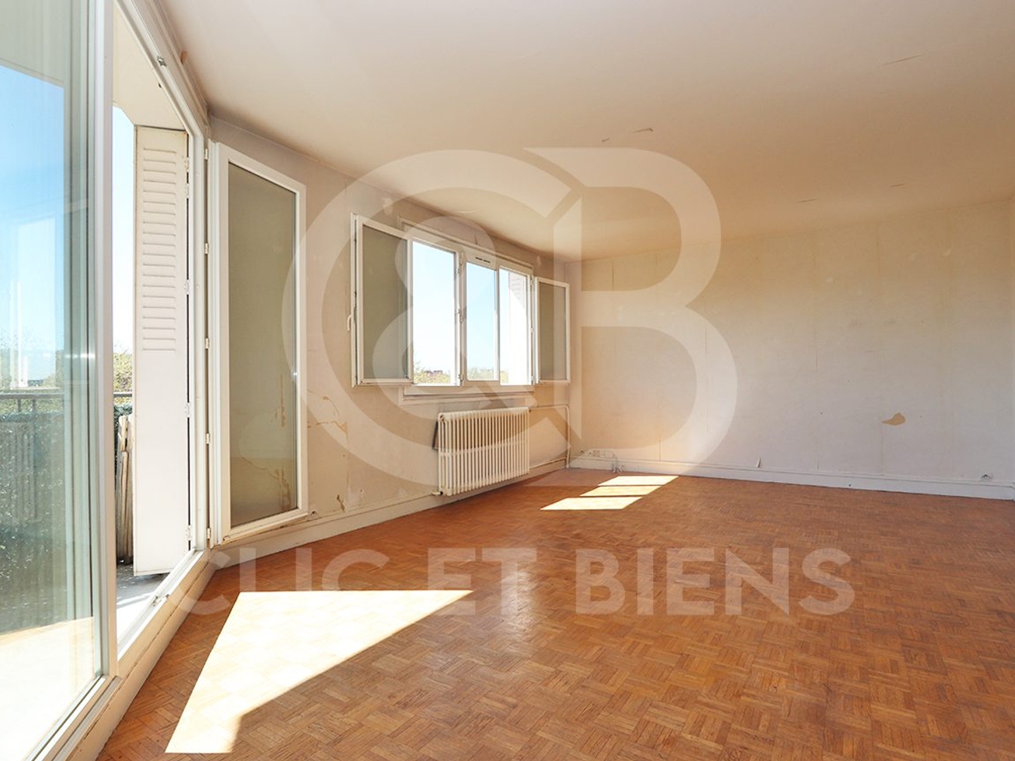 Appartement à vendre - 5 pièces - 97m2 - Viroflay (78220)