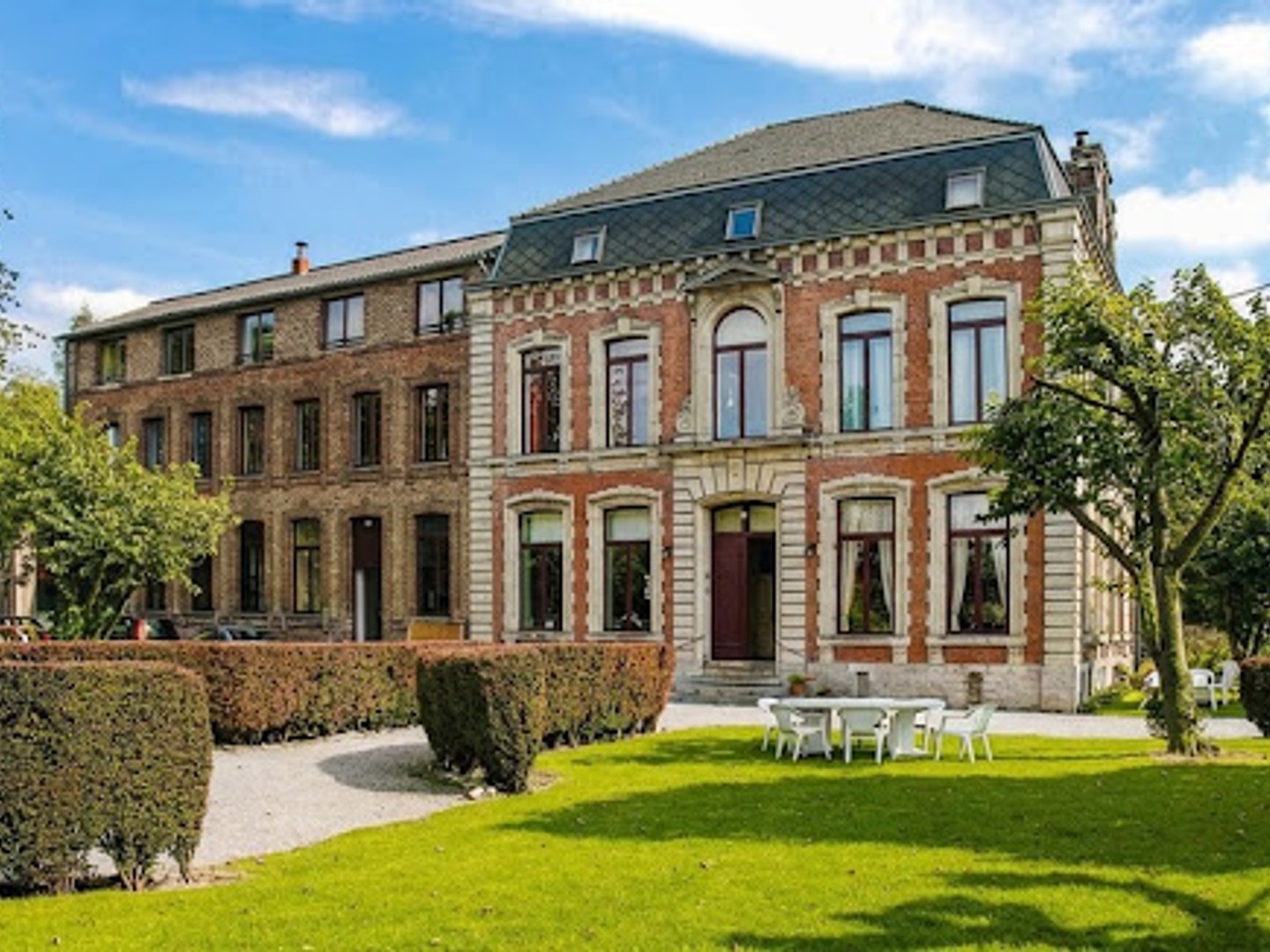 Maison 18 pièces 823 m²
