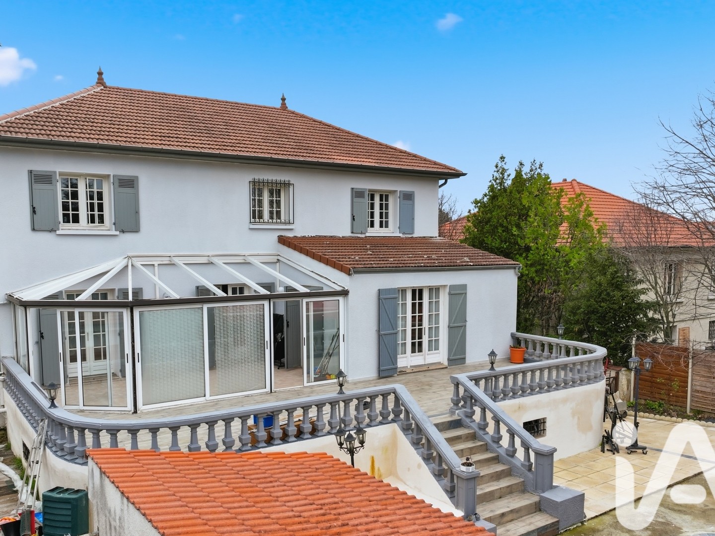 Maison 10 pièces 400 m²