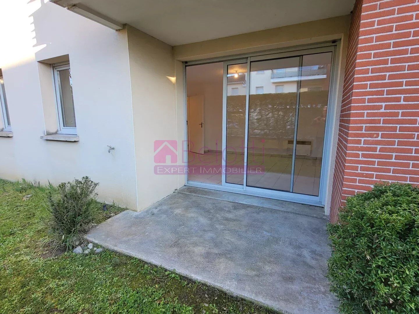 PORTET Les Bateliers T2 rdc + pkg