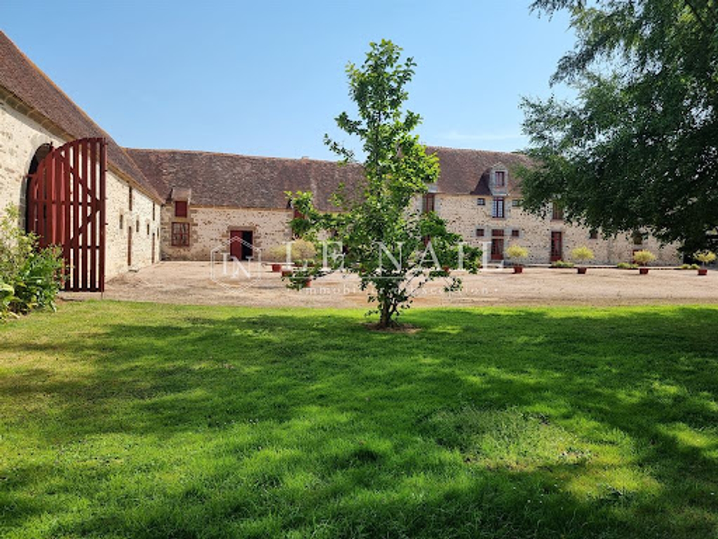 Maison à vendre - 7 pièces - 305m2 - Argentan (61200)