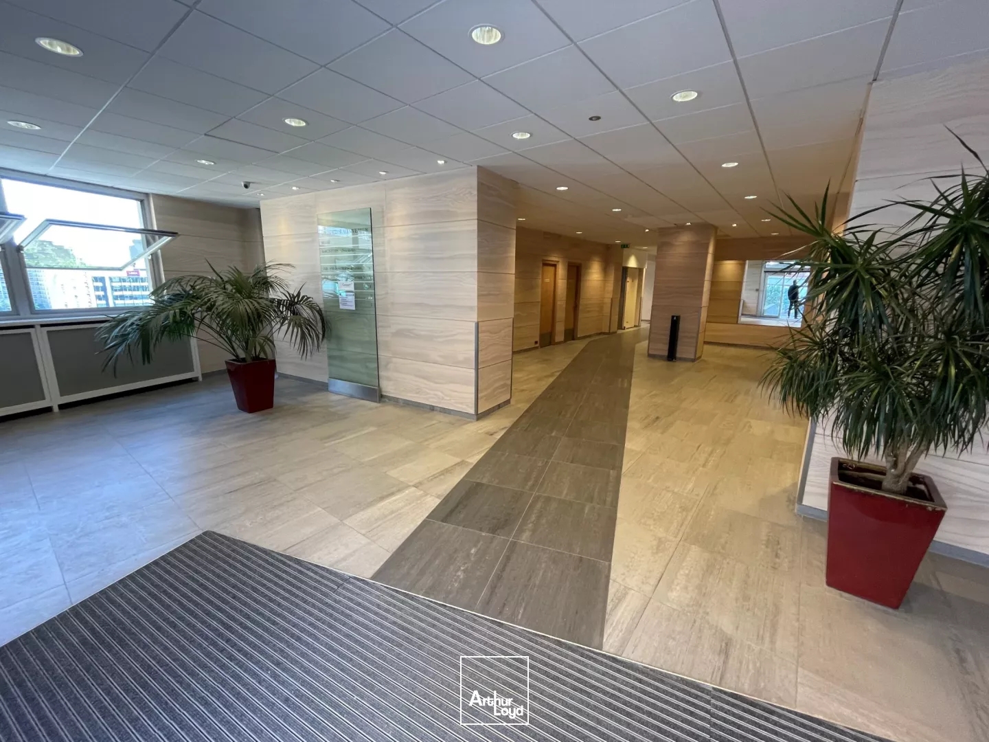 Bureaux à vendre - 2 pièces - 1124m2 - Puteaux (92800)