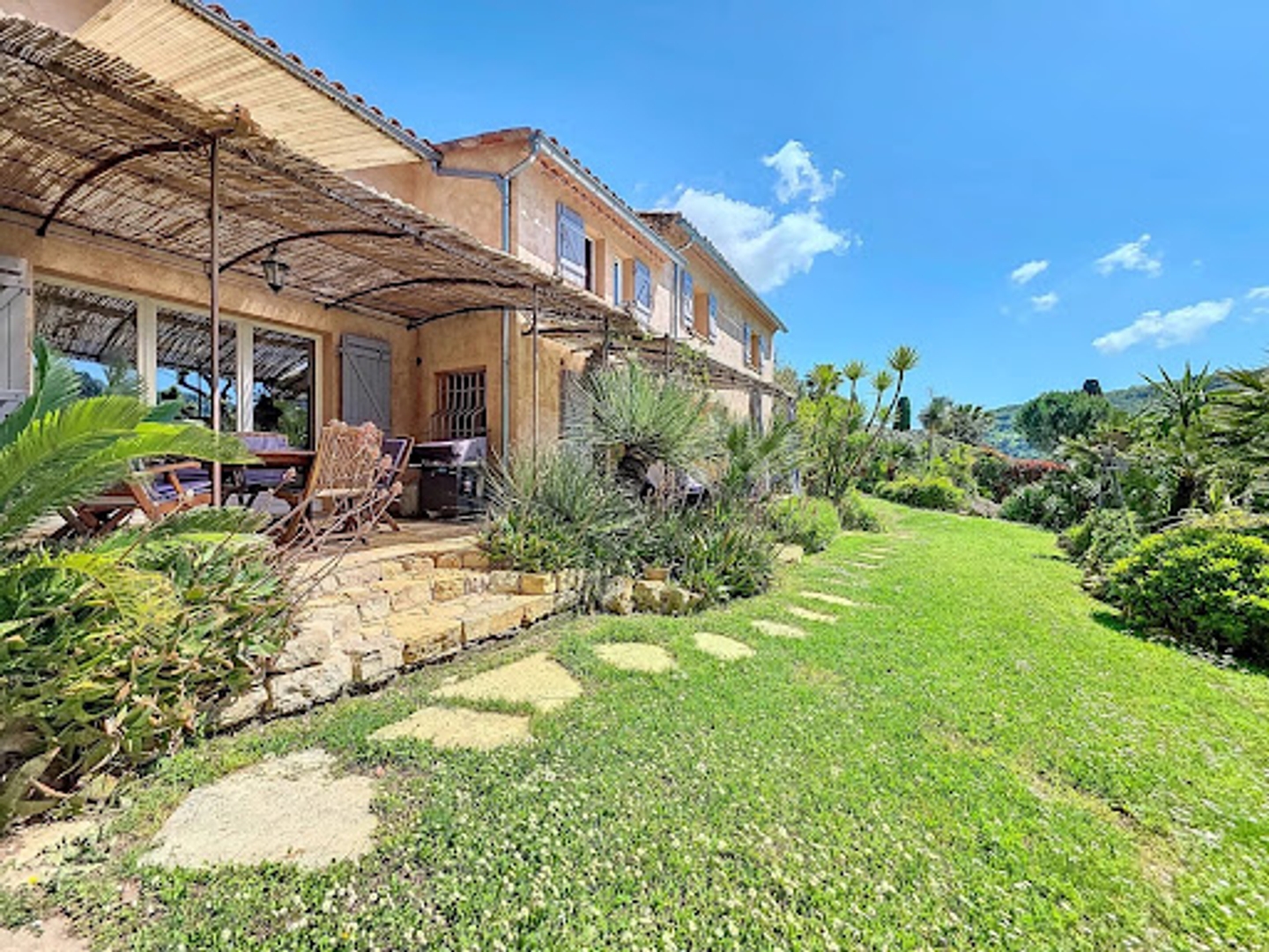 Villa 6 pièces 166 m²