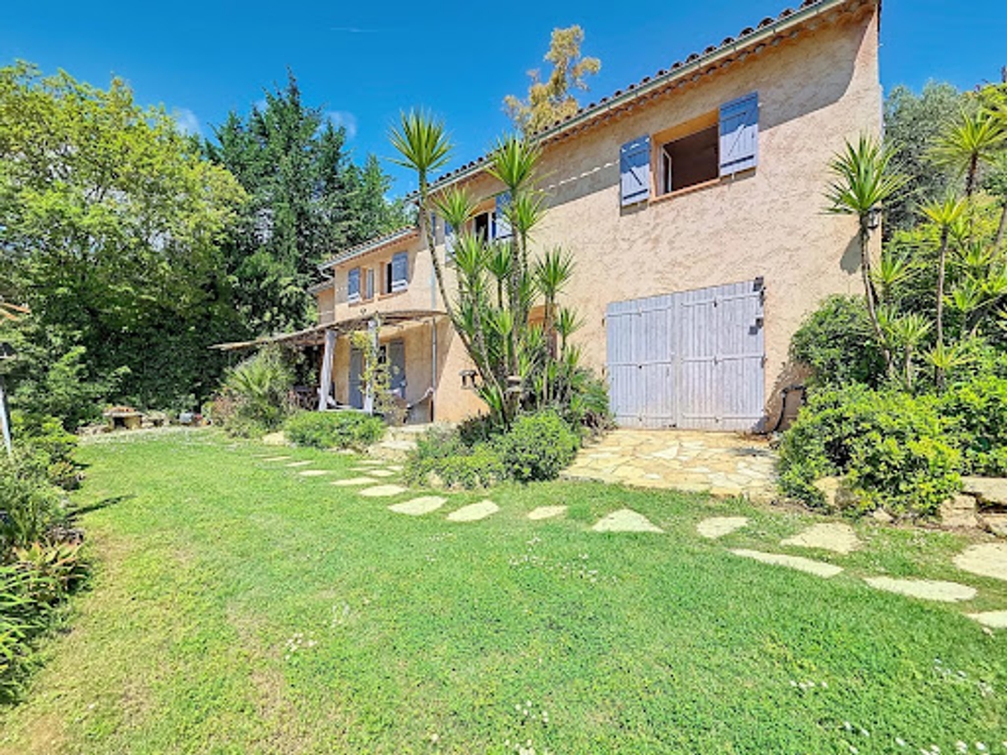Maison à vendre - 6 pièces - 166m2 - Le Bar-Sur-Loup (06620)