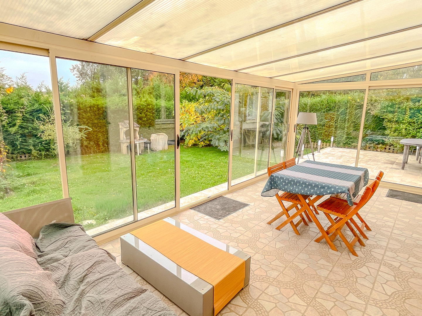 COMPANS, maison de 7 pièces, 130 m2, 5 chambres double véranda et jardin