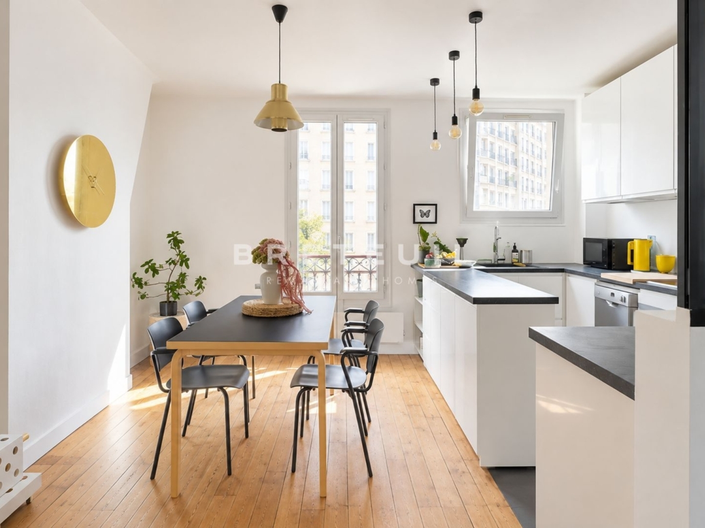 Appartement à vendre - 4 pièces - 87m2 - Paris 18e (75018)