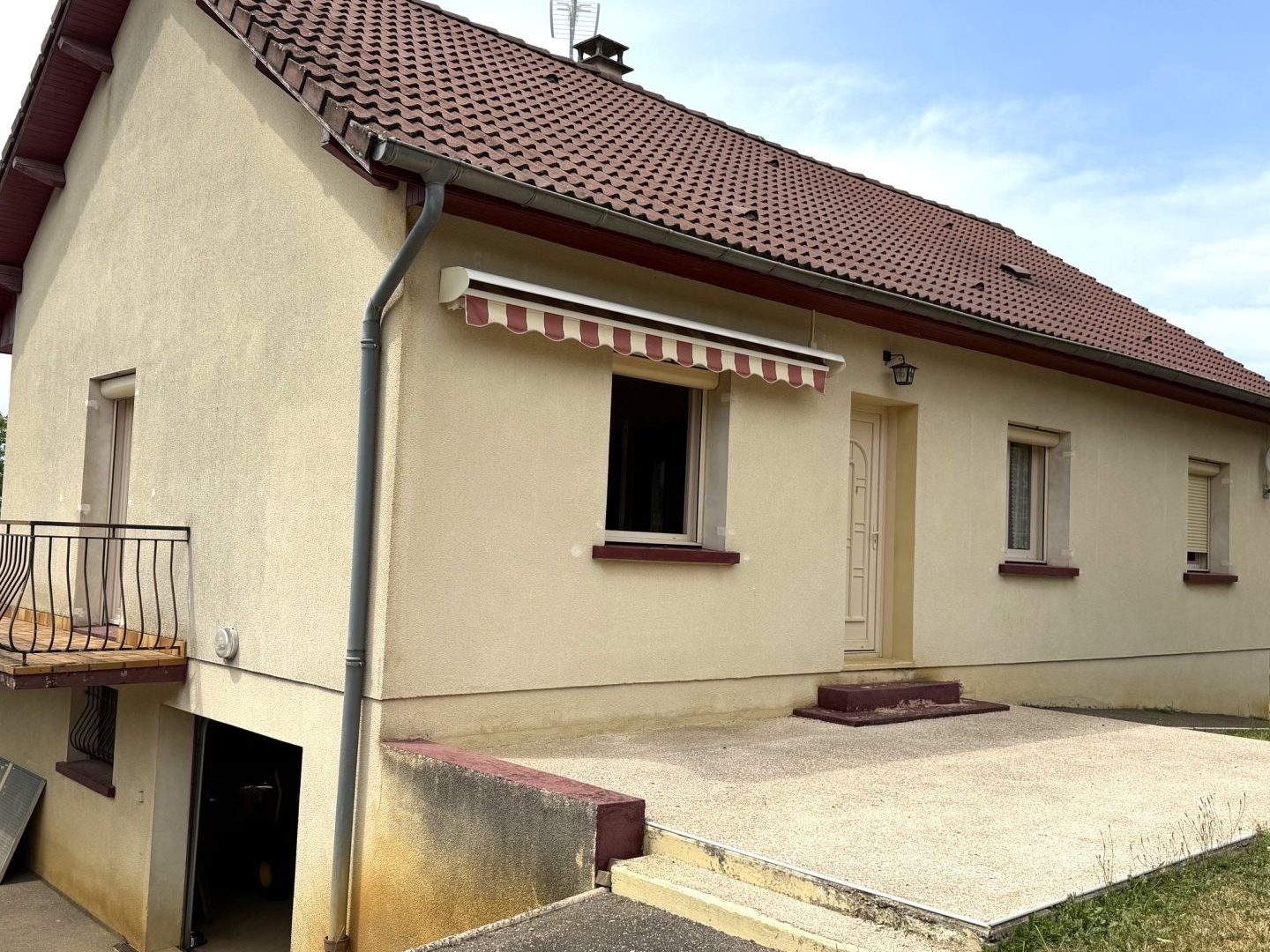 Vente maison type 5 indépendante avec piscine