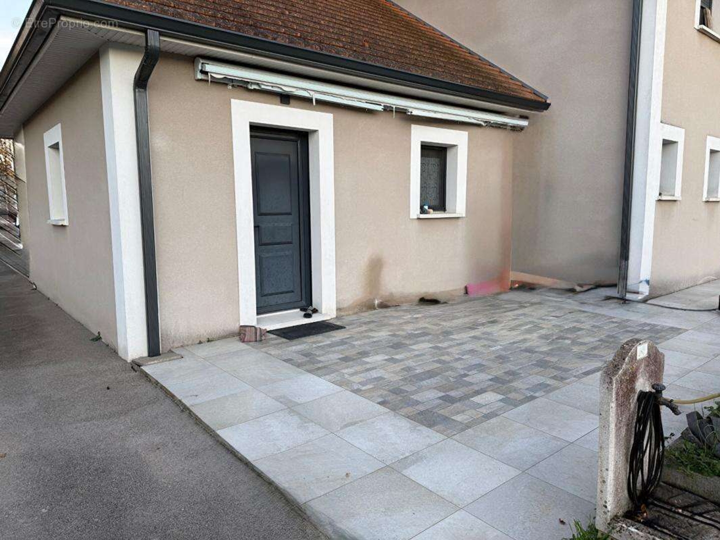 Maison à vendre - 7 pièces - 150m2 - Allériot (71380)