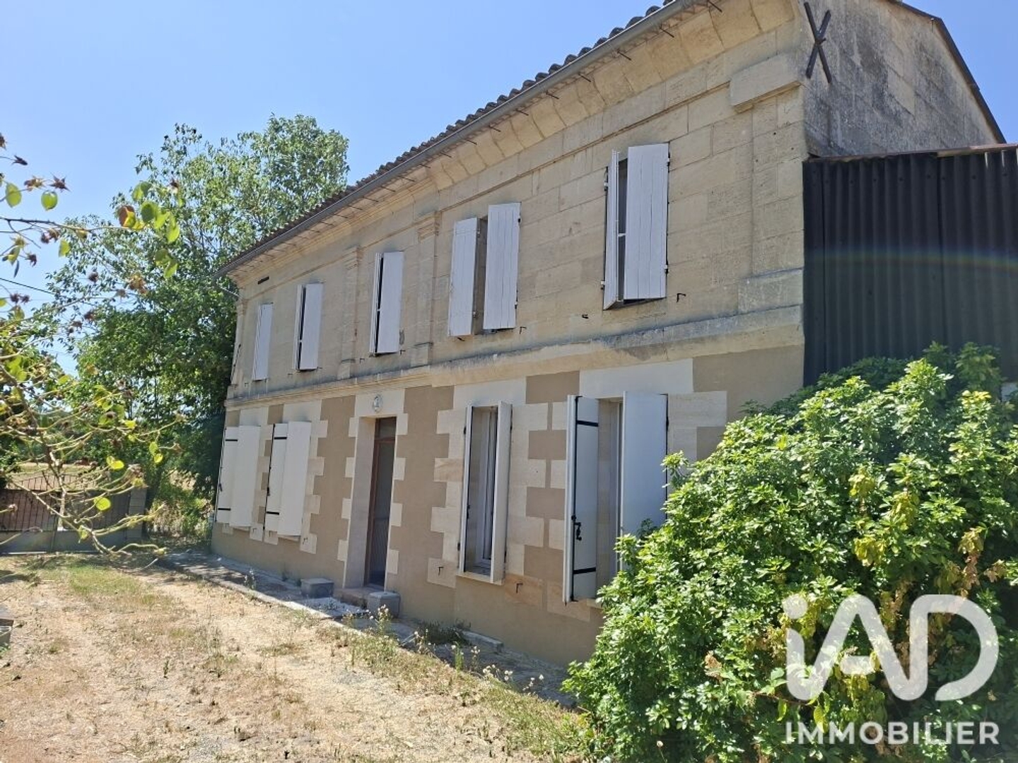 Maison à vendre - 5 pièces - 118m2 - Les Peintures (33230)