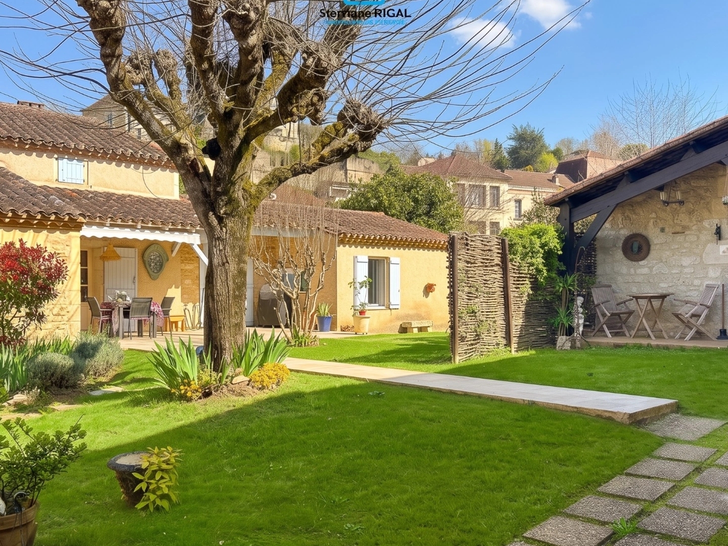 Maison à vendre - 7 pièces - 130m2 - Puy-L'évêque (46700)