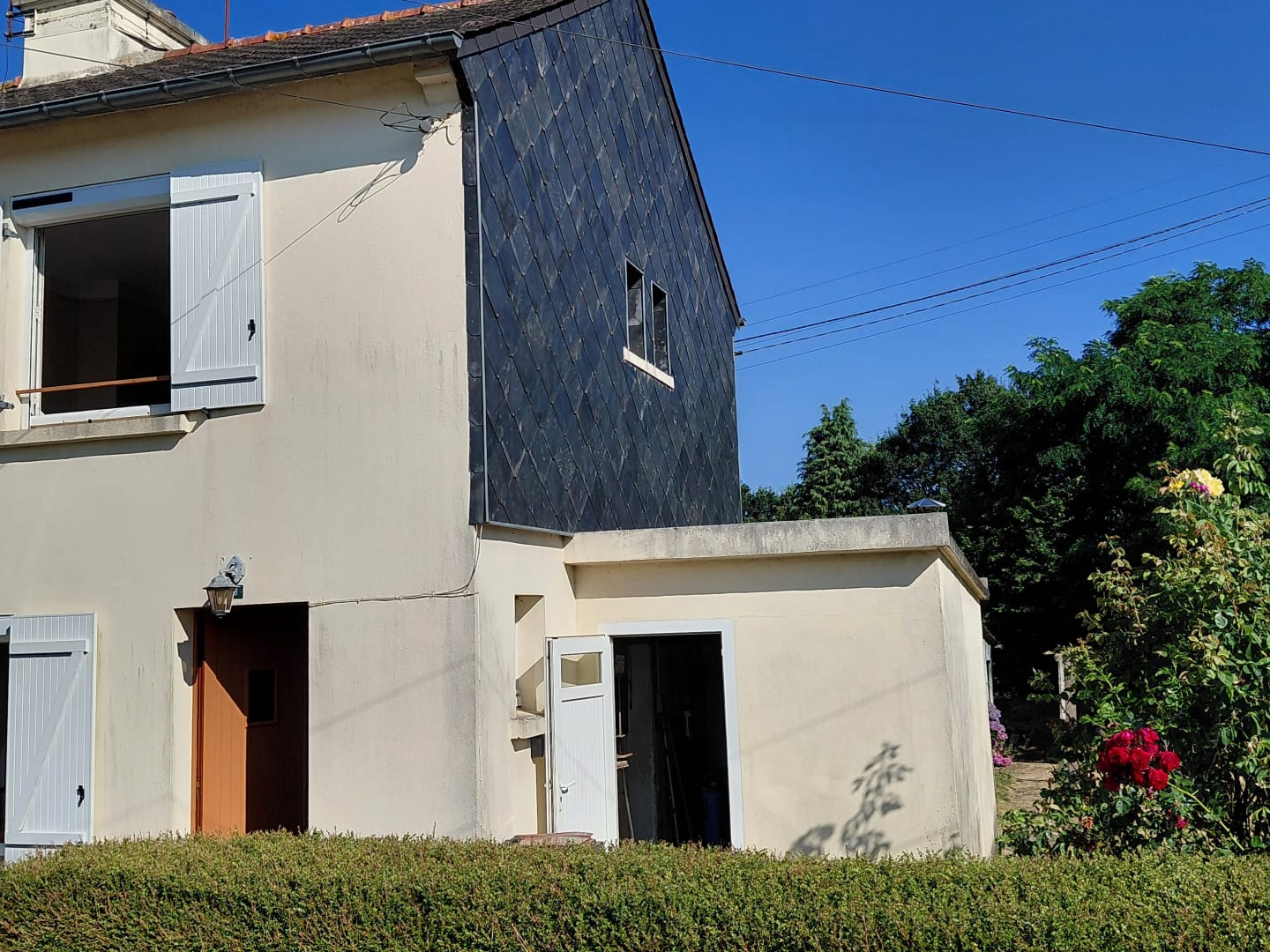 Petite maison dans un quartier calme de Corlay
